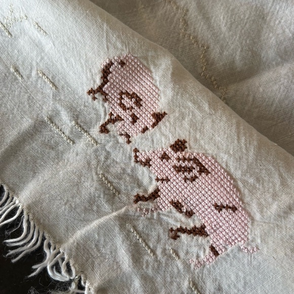 Embroidered Capri Fringe Linen Decor Country Horse and Carriage Design Stitched - Picture 4 of 15